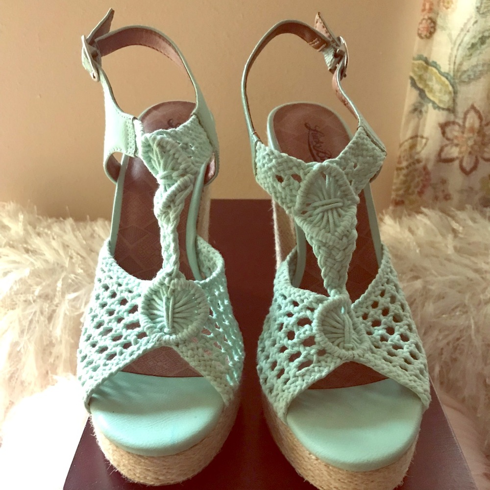 LucyBrand Sandals